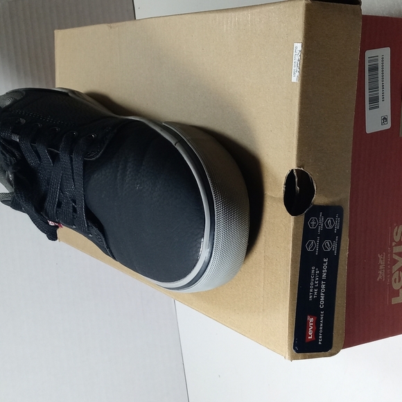 Levi's Men's Sneaker - Picture 5 of 5